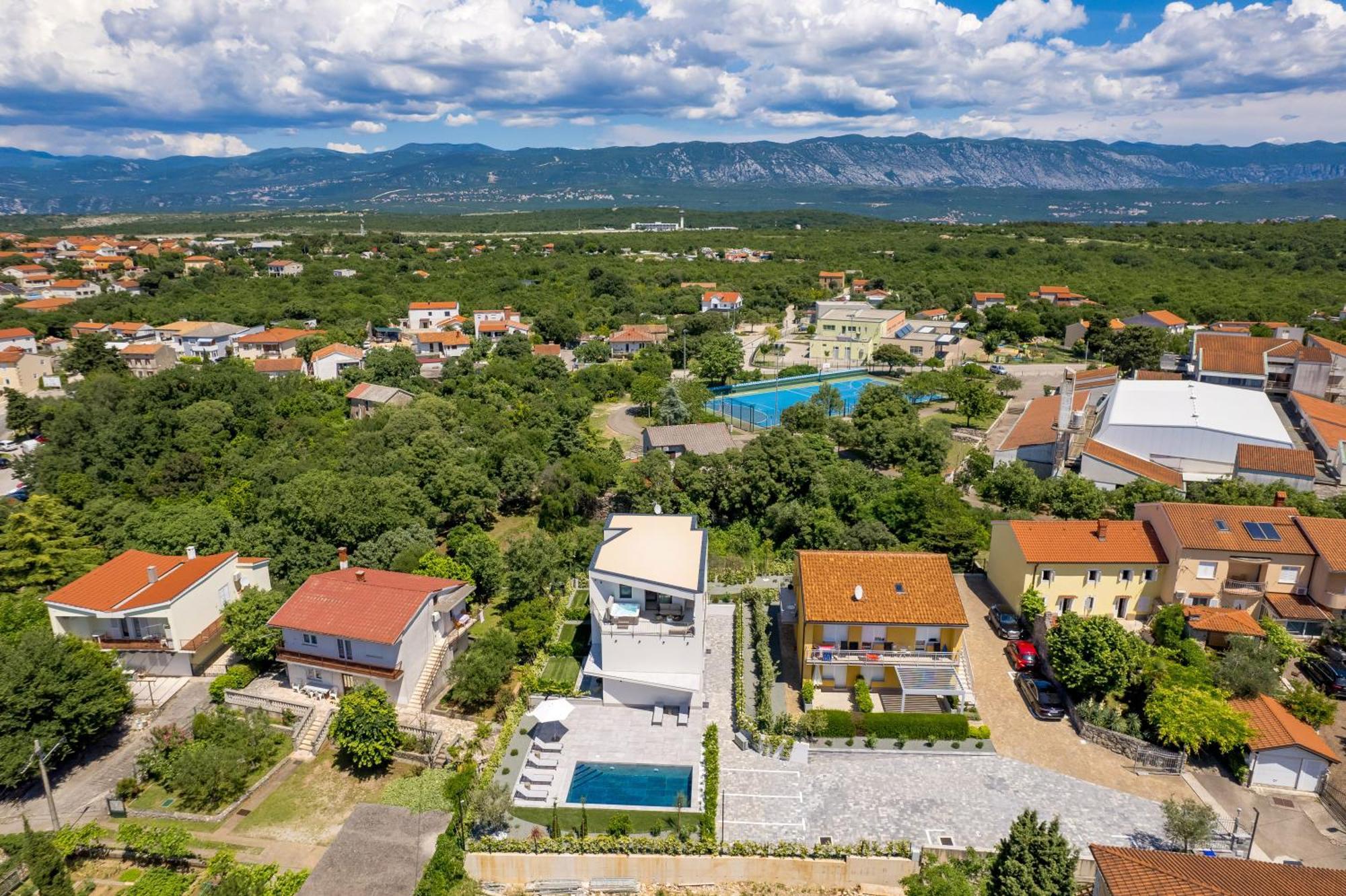 Appartments Adriatic Omišalj Eksteriør bilde